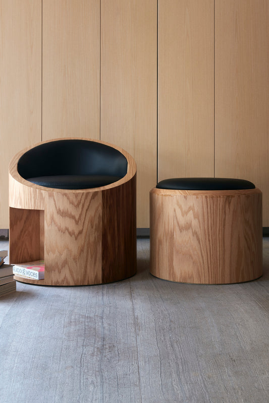 Egg stool lounge